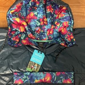 Rumpl Puffy Poncho